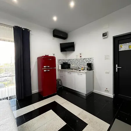 Ξενοδοχείο με διαμερίσματα Solemar Boutique 4*